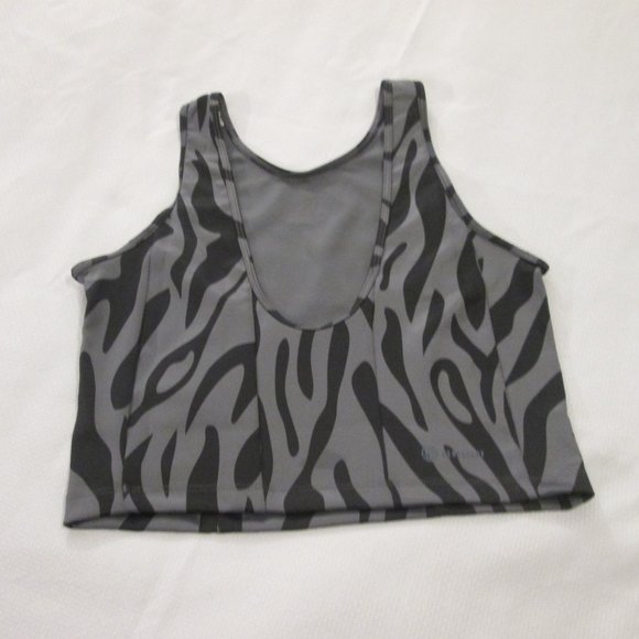 🌹 ADIDAS MARATHON 3-STRIPES JACKET – SIZE M - NWT 🌹 - Picture 16 of 16